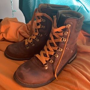 Leather kodiak hiking boots